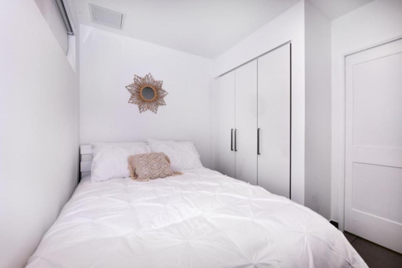 Stylish Luxury Condo, Central Location, Ocean View, Pool, Gym Ораньестад Экстерьер фото