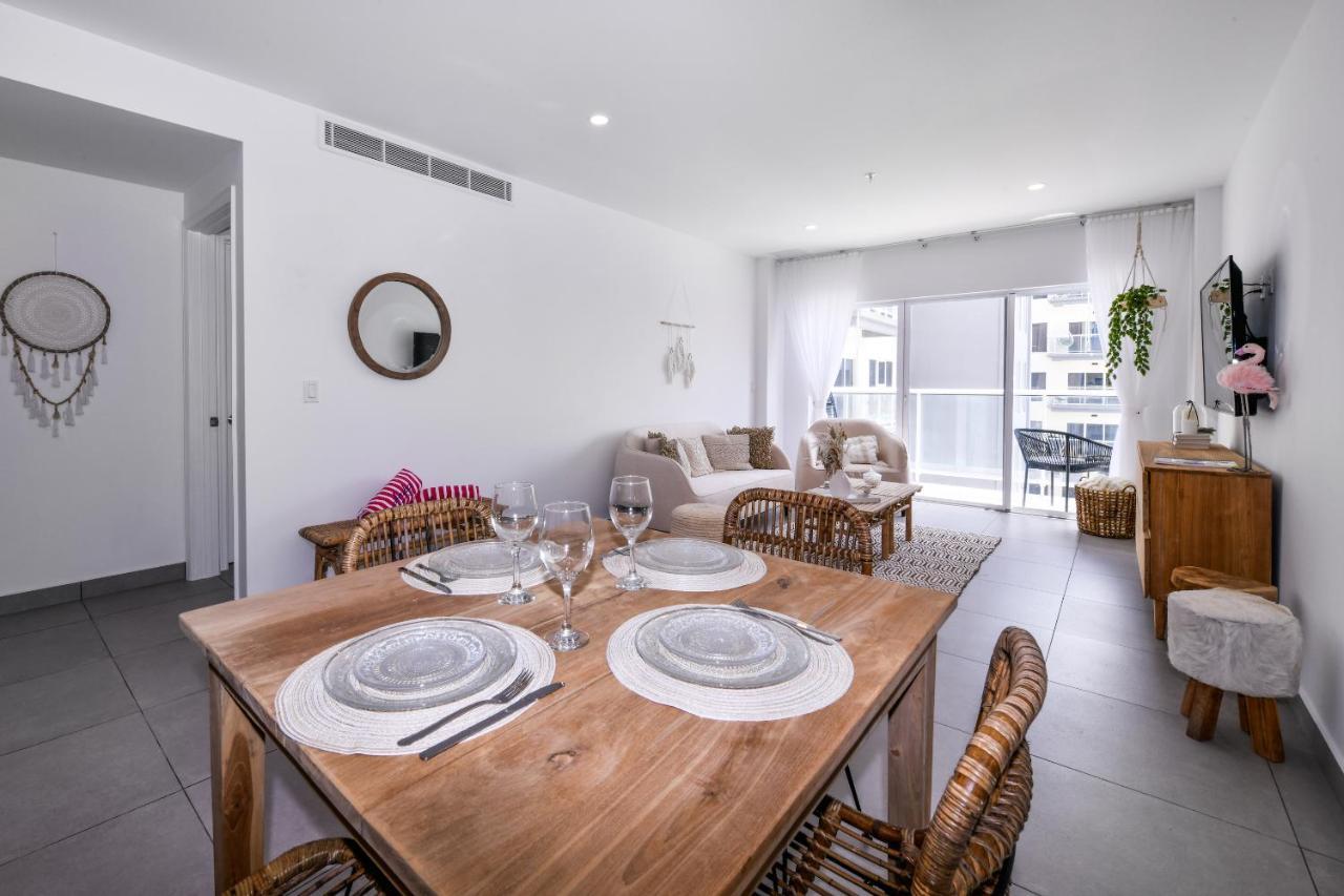 Stylish Luxury Condo, Central Location, Ocean View, Pool, Gym Ораньестад Экстерьер фото